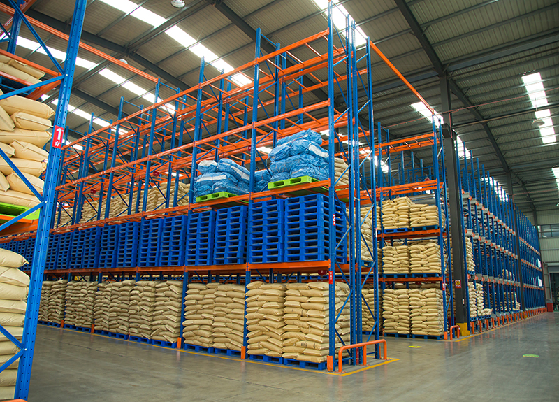 參觀(guān)工廠(chǎng)